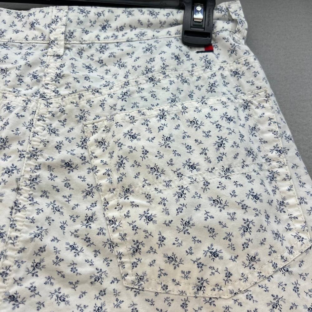 Tommy Hilfiger Women's Shorts Size 10 White & Blue Floral Print - Picture 10 of 12